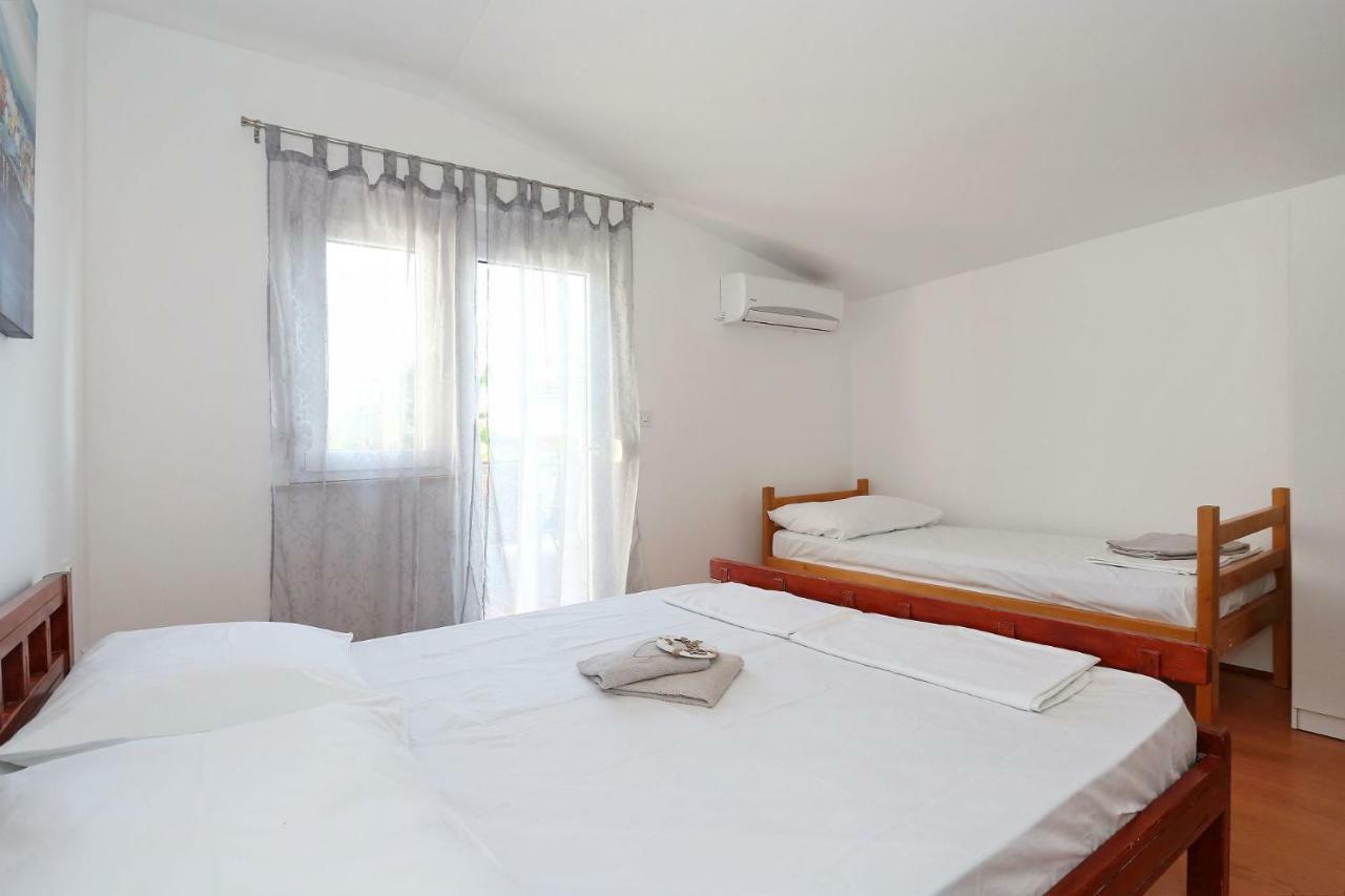 Apartments Golub Nin Extérieur photo