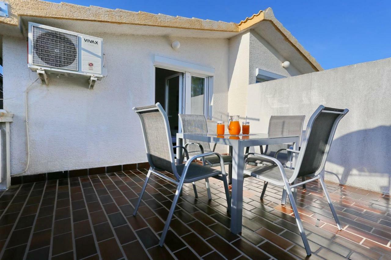 Apartments Golub Nin Extérieur photo